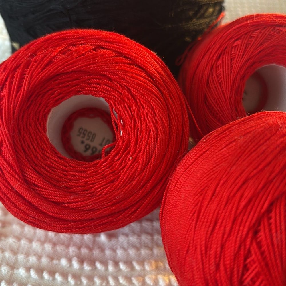 DMC Cebelia Crochet Thread Set - Black and Red - Picture 3 of 3
